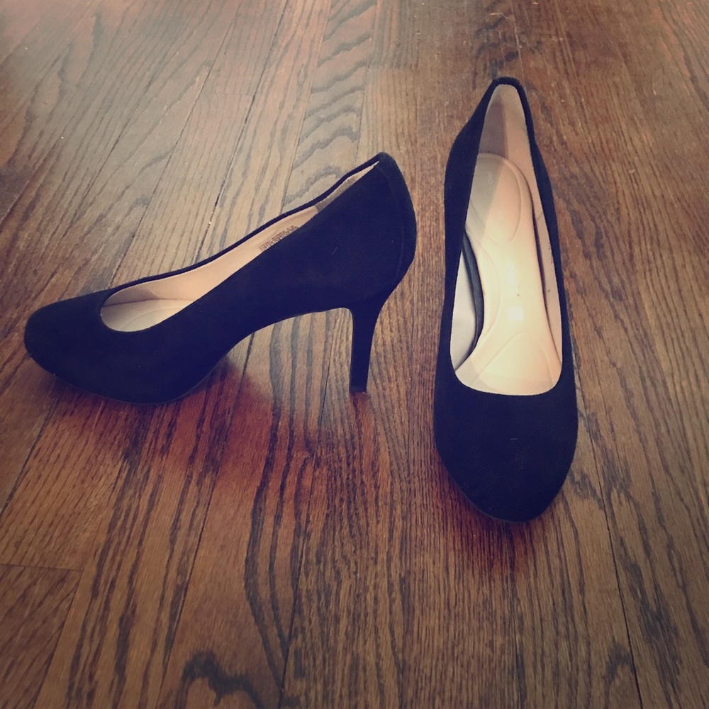 Rockport Seven to 7 High Plain Pump in Black Suede